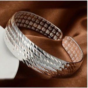 BOHO GEOMETRIC ADJUSTABLE BANGLE